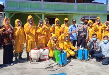 Pekon Sukabumi Melakukan Penyemprotan Melawan Virus COVID-19