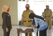 Bupati Tulang Bawang Pimpin Langsung Acara Sumpah dan Janji Aparatur Sipil Negara