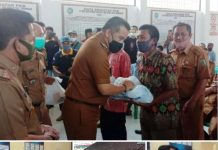 Bupati Pesawaran Salurkan Bantuan Sembako Masyarakat di Tiga Kecamatan
