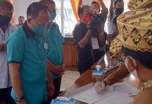 Raden Adipati Surya Bersama Ali Rahman Daftar Pertama di KPUD