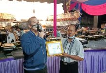 Bupati Pesawaran Membuka Gelaran Wayang Kulit