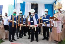 Gubernur Bersama Wakil Ketua DPRD Resmikan Gardu Induk PLN