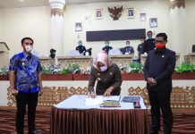 Bupati Tulangbawang Bersama DPRD Sahkan RKUA dan PPAS APBD Th 2021