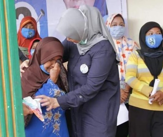 Diiringi Tangis Seorang Ibu, Melin Berjanji Siap Membela Kaum Ibu