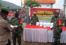 Kodim 0410/KBL Laksanakan Jum’at Peduli di Masjid Darul Iman