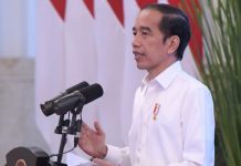 Pertama Kali Disuntik,Presiden Ingin Masyarakat Mengerti Vaksin Aman Dan Halal