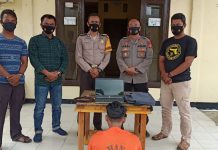 Tidak Ada Kerjaan Seorang Pemuda Ambil Laptop Kecamatan
