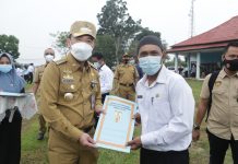 Pemkab Way Kanan Menyerahkan 116 Surat Keputusan PPPK