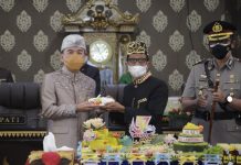 Bupati H. Raden Adipati Surya, S.H.,M.M bersama Wakil Bupati Drs. Ali Rahman, M.T Hadiri Rapat Paripurna Istimewa
