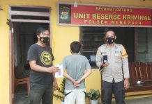 Lihat Rumah Orang Dalam Keadaan Kosong,NH Sikat Handphone
