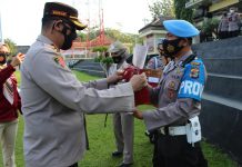 Kapolres Way Kanan Beri Penghargaan Kepada Dua Puluh Lima Personel