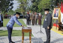Pemkab Tulangbawang Lakukan Penyerahan SK Kenaikan Pangkat Pegawai Negeri Sipil