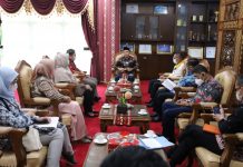 Bupati Hi.Parosil Mabsus Terima Audiensi General Manager PT. Telkom Provinsi Lampung