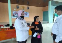 Kepala Desa Panggug Rejo Bagikan BLT dan Dana Desa Tahap ke 4