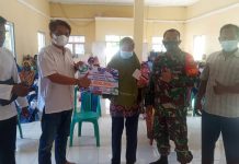 Kepala Desa Tanjung Sari Bagikan BLT tahap ke-3