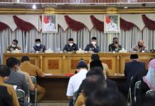 Bupati Lampung Barat Hi. Parosil Mabsus Hadiri Rakor Satuan Tugas Covid-19