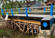 Gunakan DD Sidang Desa Kurnia Agung Bangun Jembatan