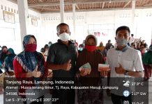 75 KPM Desa Muara Tenang Timur Bagikan BLT Tahap Ke-4