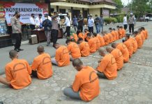 Dua Orang PNS dan Tiga Orang Pelajar Ditangkap Satresnarkoba Polres Tulang Bawang