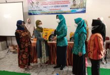 Ketua Tiem PKK Kota Metro Silvia Naharani Kunjungi LEC Kartika