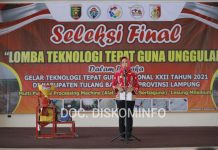 Bupati Tulang Bawang Menghadiri Zoom Meeting Seleksi Final Lomba Teknologi