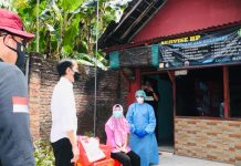Presiden Tinjau Vaksinasi Pintu ke Pintu di Jawa Tengah