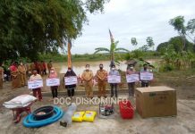 Bupati Tulang Bawang Serahkan Bantuan Bidang Perikanan