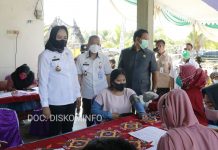 Bupati Tulang Bawang Dr Hj Winarti ,SE MH Tinjau Vaksinasi Masal Lintas Agama