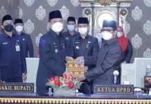 DPRD Way Kanan Gelar Rapat Paripurna Pengesahan Raperda Tentang Perubahan APBD TA 2021