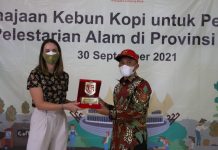 Presiden Direktur Head of Corporate Agrikultur Service PT.Nestle Indonesia Rudi Sahrudi Kunjungan Ke Lampung Barat