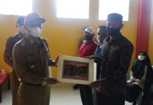 Bupati Lampung Barat Hi. Parosil Mabsus Resmikan Gedung Serba Guna Pekon Gedung Surian