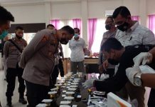 Mendadak, Kapolres Tanggamus Test Urine Puluhan Personel saat Penyuluhan Hukum