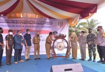 Bangkitkan Ekonomi Kerakyatan, Gubernur Arinal Launching Bazar Rebo di Kecamatan Baradatu, Way Kanan