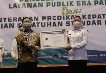 Bupati Winarti Menerima Penghargaan Dari Ombudsman RI
