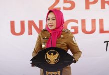 Bupati Winarti gelar Pasar Murah di Kampung Sumber Sari Kec Penawar aji