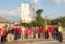 IMM Komisariat FHIS Bagi-Bagi Ta’jil Menjelang Buka Puasa
