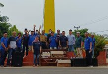 PWI Tulangbawang Dan Baznas Bagi Bagi Takjil