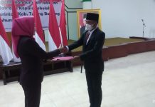 Bupati Tulangbawang, Dr. Hj. Winarti, SE., MH Melantik 119 Kepala Sekolah