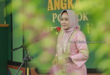 Bupati Winarti Kucurkan 100 juta Rupiah Untuk Pembangunan Musholla Pondok Pesantren Miftahul Huda Dua Ribu Banjar Agung