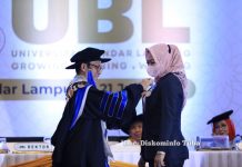 Puncak Perayaan Dies Natalies UBL ke – 50, Bupati Winarti raih penghargaan UBL Award 2022.