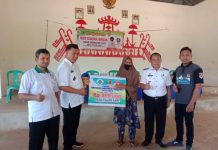 Pemerintah Desa Fajar Asri Kecamatan Panca Jaya Membagikan Bantuan Langsung Tunai