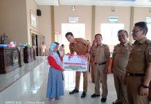 Dinas Sosial Kabupaten Mesuji Menggelar Bakti Sosial