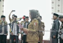 Bupati Winarti Lantik Pengurus Unit Penerimaan Zakat Kabupaten Tulang Bawang