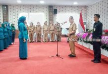 Penjabat Bupati Tulang Bawang Bapak Drs Qudrotul Ikhwan MM Lantik ketua Tim Penggerak PKK Kecamatan Se- Kabupaten Tulang Bawang