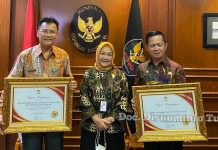 Awali Tahun 2023, Kabupaten Tulang Bawang melalui DPM PTSP dan Disdukcapil, Kembali Raih Penghargaan