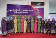 Bunda Literasi Kabupaten Mesuji Pori Karlia Sulpakar Mengukuhkan Bunda Literasi Kecamatan Sekabupaten Mesuji