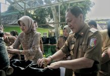 Penjabat Bupati Tulang bawang bapak Drs Qudrotul Ikhwan MM Gerakkan Penanaman Cabai di Seluruh OPD, Kecamatan dan Kampung se-Kabupaten Tulang bawang