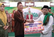 Pj Bupati Tulang bawang Berikan Kultum Pada Momentum Sholat Tarawih Berjamaah