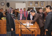 Wagub Chusnunia Melantik dan Mengambil Sumpah Jabatan 6 Pejabat Pimpinan Tinggi Pratama di Lingkungan Pemprov Lampung