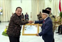 Wapres K.H Ma’ruf Amin Serahkan Penghargaan Adhikarya Nararya Pembangunan Pertanian kepada Gubernur Arinal